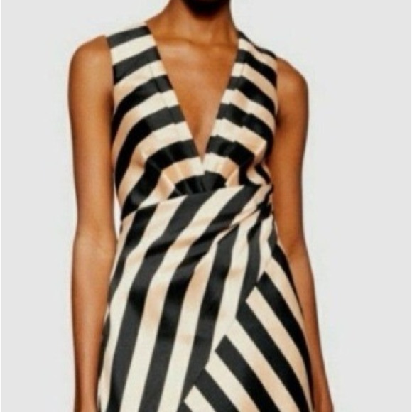 TOPSHOP BLACK METALLIC GOLD CHAMPAGNE VNECK WRAP MINI DRESS size 2 exquisite - Picture 1 of 12